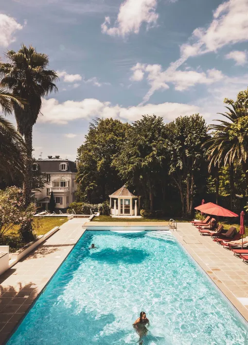 Piscine extérieure au Parc Victoria - Saint-Jean-de-Luz