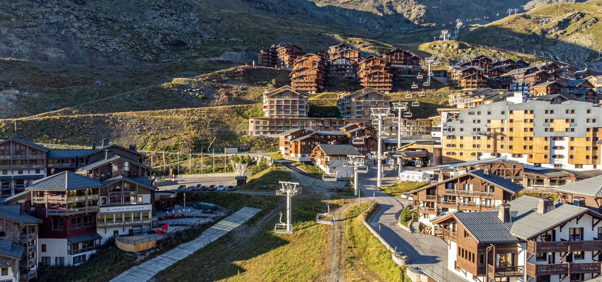 Que faire l'été à Val Thorens ? Une semaine type entre randonnée et bien-être 
