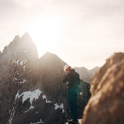 Sommets et lever de soleil sur les montagnes de Chamonix 