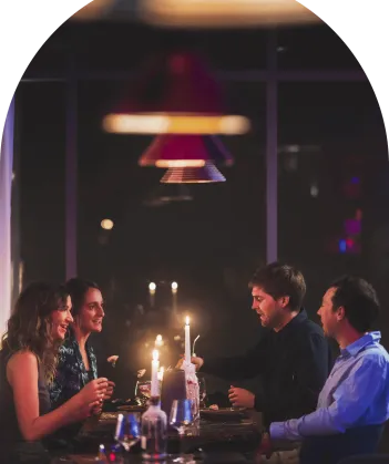Restaurant Tignes Val Claret ambiance festive - Bazurto Ynycio