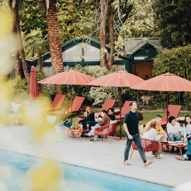 montagnettes_restaurant_jatera_saint-jean-de-luz_terrasse-piscine