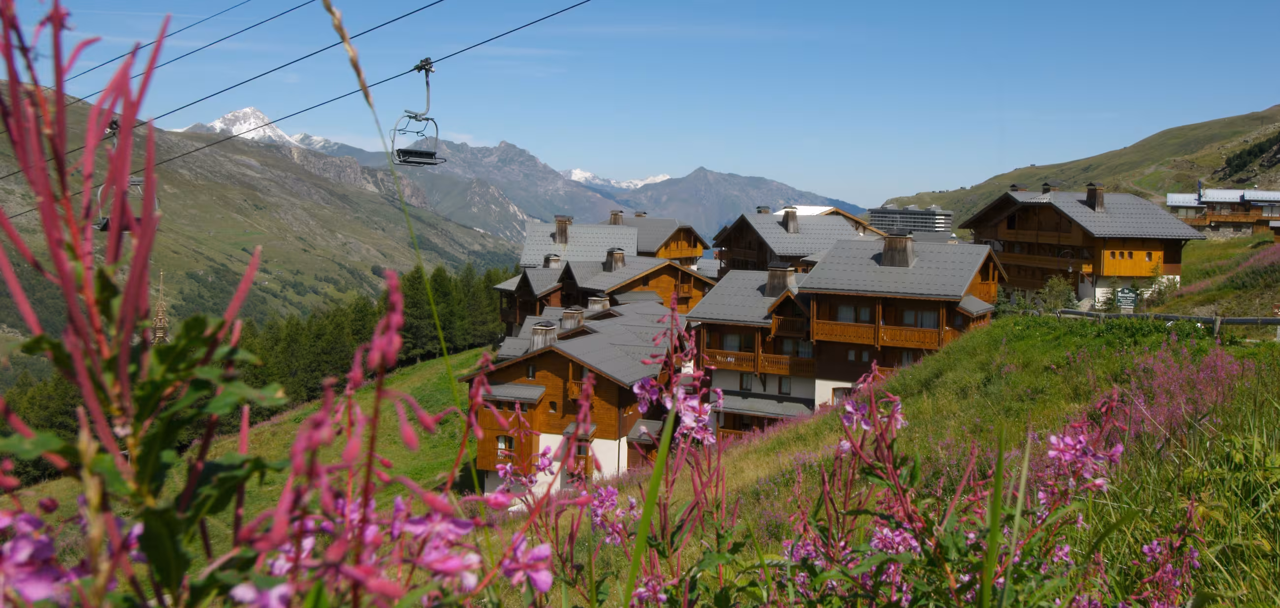 Randonnées l'été aux Menuires : nos balades préférées depuis le Hameau de la Sapinière 